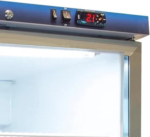 MBH- Frigorifero espositore verticale INOX con porta in vetro. Frigorifero espositore refrigerato 600 litri in acciaio inox. Vetrine frigo bibite per bar ristorante.